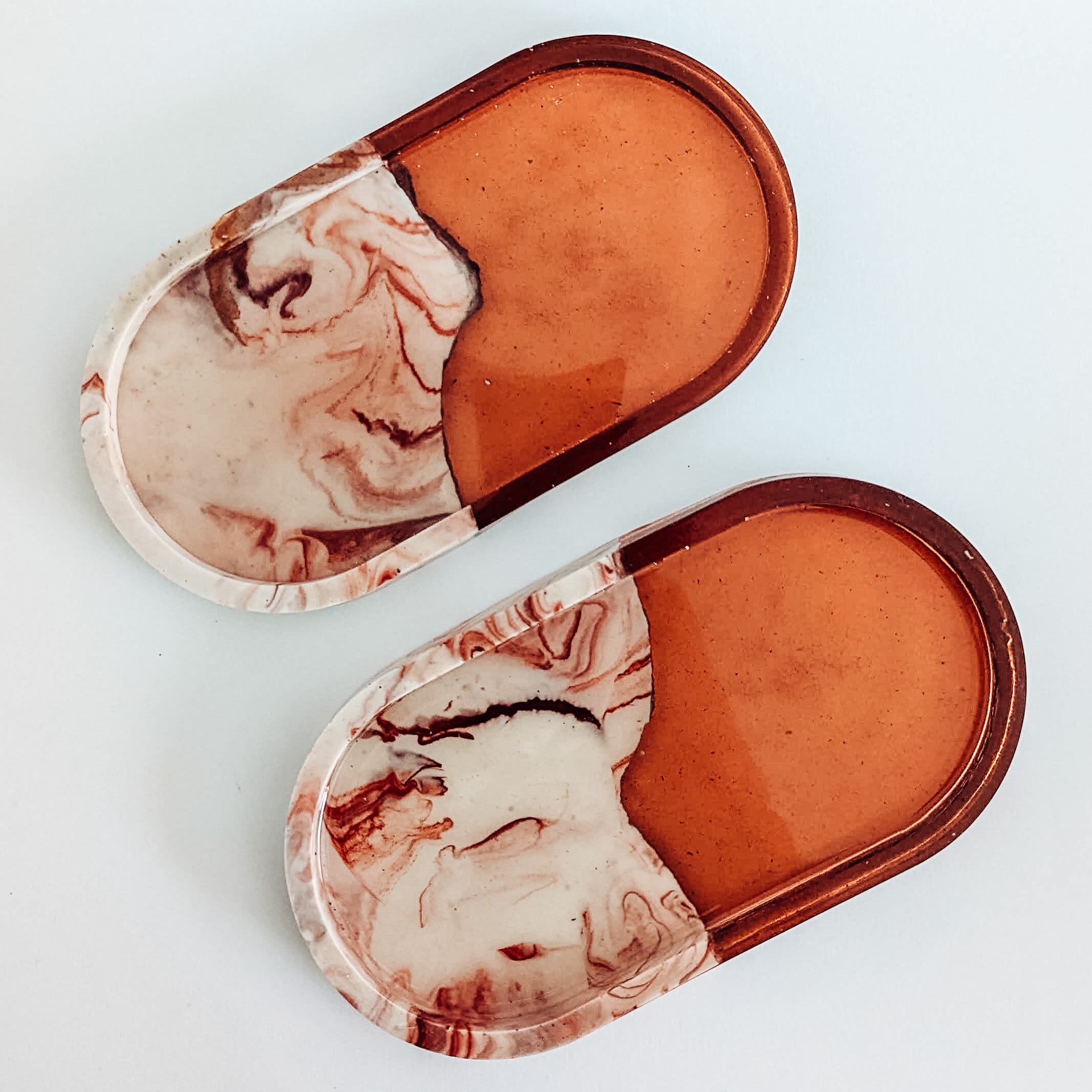 How to make an epoxy and marbled acrylic resin trinket tray (Jesmonite alternative)